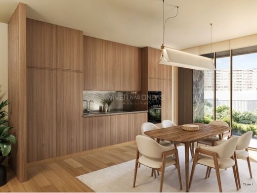 Apartment / Etagenwohnung in Matosinhos, Distrito do Porto