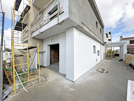 Villa multifamiliale à Seixal, Distrito de Setúbal
