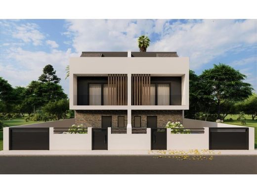 Semidetached House in Seixal, Distrito de Setúbal