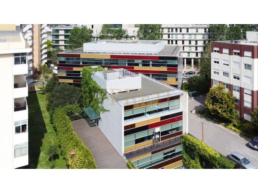 مكتب ﻓﻲ بورتو, Porto