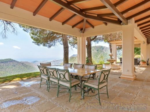 Luxe woning in Ojén, Provincia de Málaga