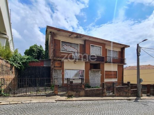 Κτίριο σε Βίλα Νόβα ντε Γκάια, Vila Nova de Gaia