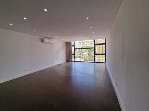 Daire Luanda, Luanda Province