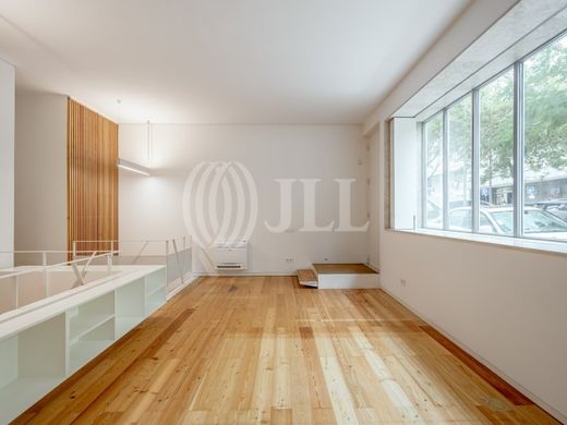 아파트 / Avenidas Novas, Lisbon