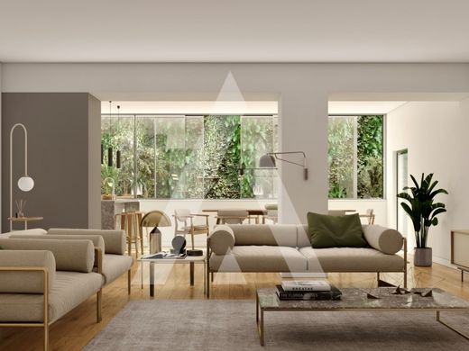 Apartment / Etagenwohnung in Estrela, Lisbon