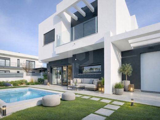 Maison de luxe à Charneca de Caparica, Almada