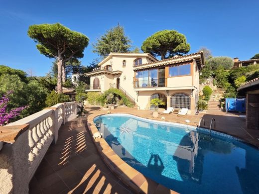 Luxury home in Cabrils, Province of Barcelona