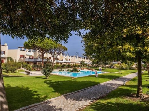 ‏וילה רב-משפחתית ב  לולה, Loulé