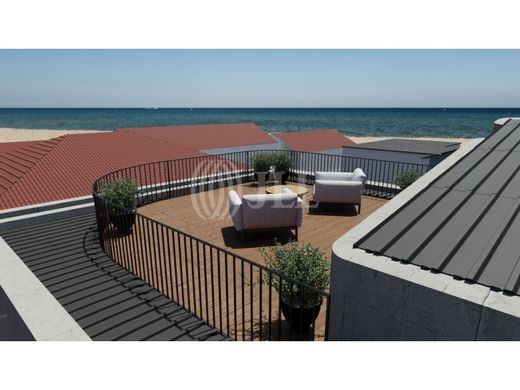 Casa di lusso a Vila Nova de Gaia, Oporto