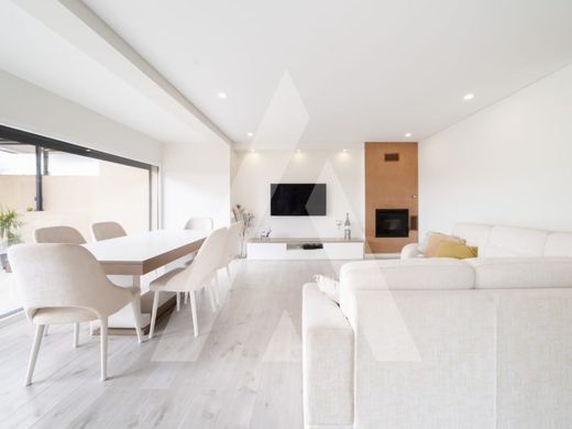 Luxe woning in Oeiras, Distrito de Lisboa