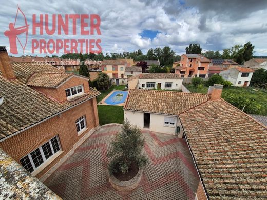Luxury home in Fresnillo de las Dueñas, Burgos