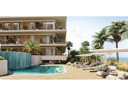 Apartment / Etagenwohnung in Loulé, Distrito de Faro