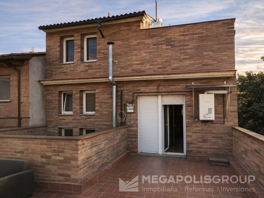 Wohnkomplexe in Santa Coloma de Gramenet, Provinz Barcelona