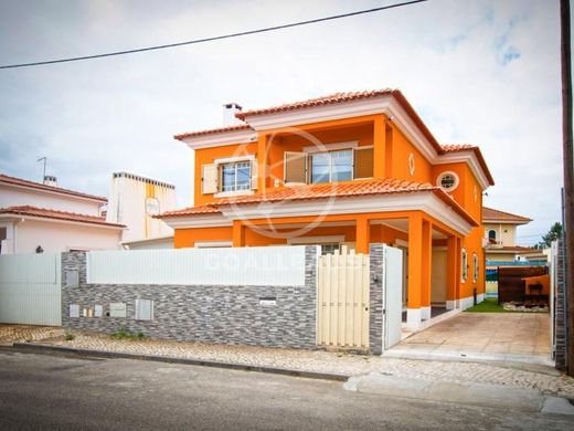 Einfamilienhaus in Palmela, Distrito de Setúbal