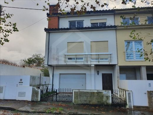 豪宅  加亚新城
, Vila Nova de Gaia