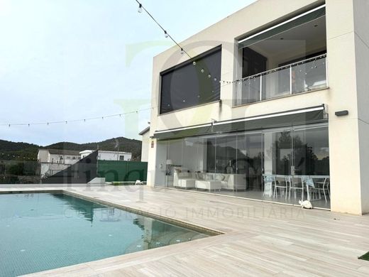 Luxury home in Castellgalí, Province of Barcelona