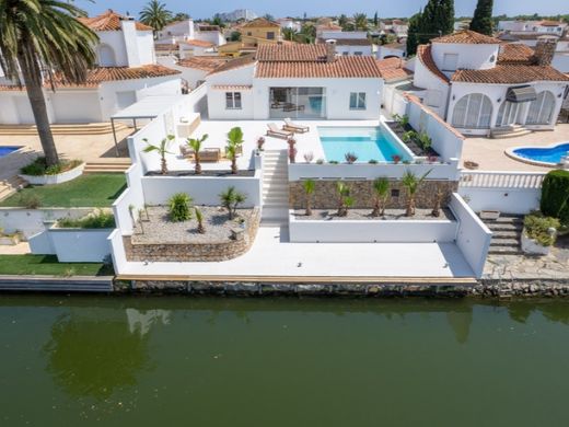 Casa de luxo - Empuriabrava, Gerunda