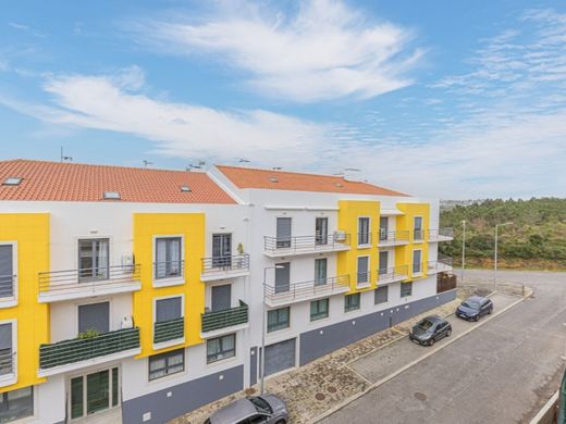 Apartment / Etagenwohnung in Mafra, Lissabon