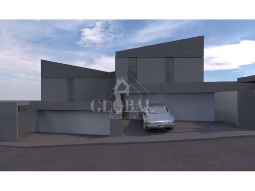 Casa Geminada - Santa Maria da Feira, Aveiro