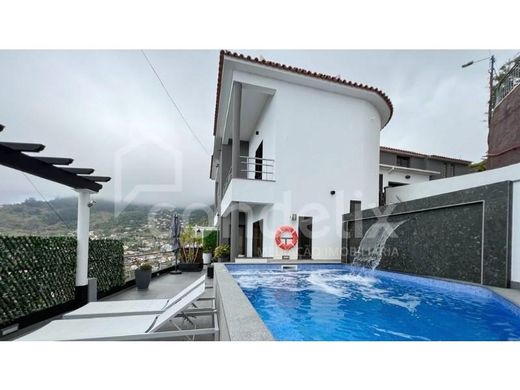 Luxury home in Calheta, Madeira
