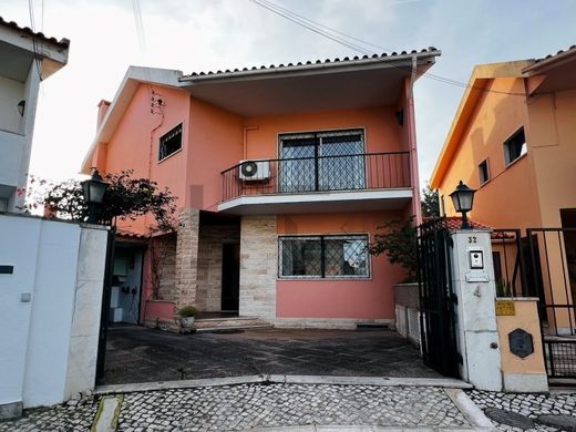 Casa Unifamiliare a Cascais, Lisbona