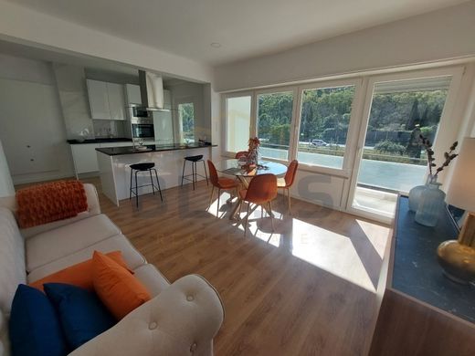 Apartment / Etagenwohnung in Benfica, Lisbon