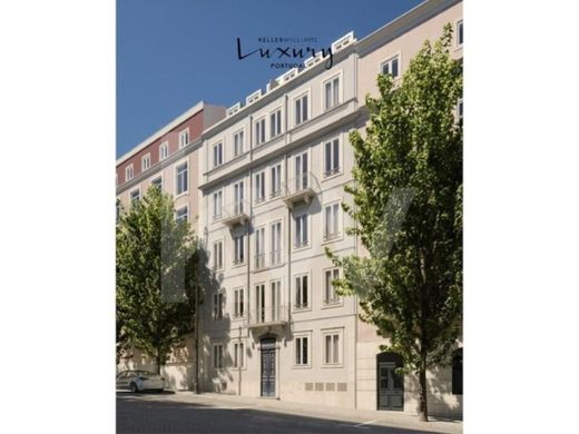 Apartment / Etagenwohnung in Avenidas Novas, Lisbon