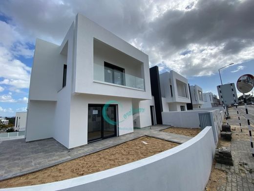 Casa Unifamiliare a Seixal, Distrito de Setúbal