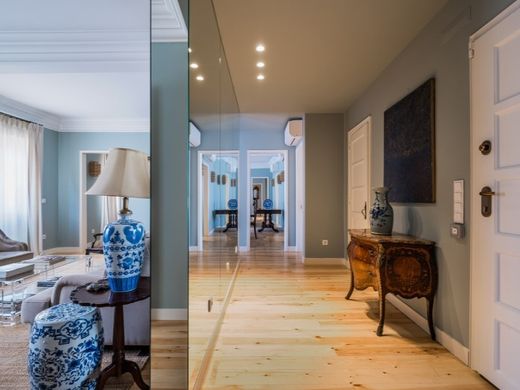 Apartment / Etagenwohnung in Estrela, Lisbon