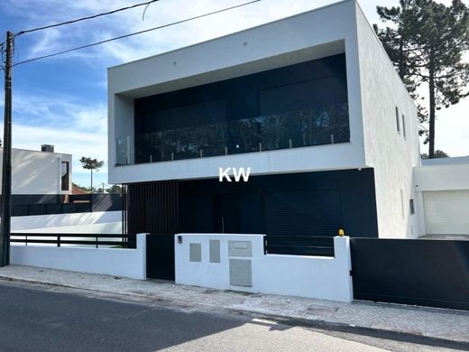 호화 저택 / Charneca de Caparica, Almada