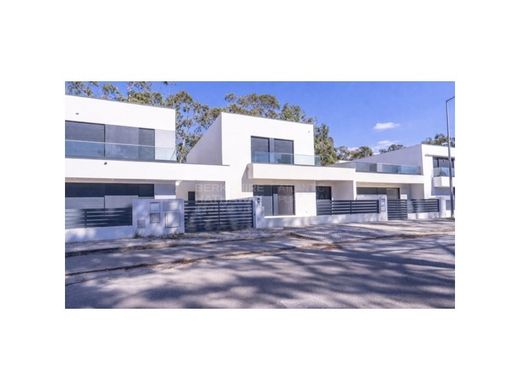 Casa Geminada - Sesimbra, Setúbal