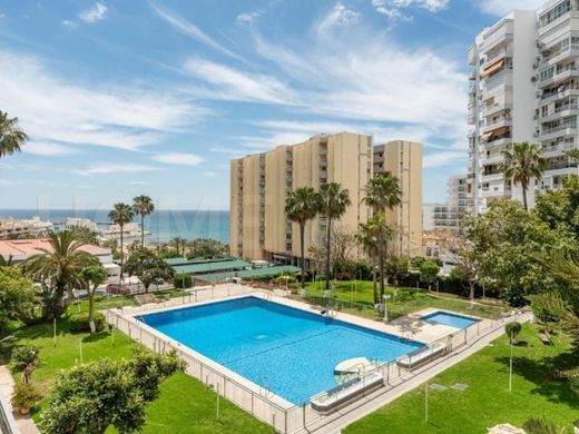 Benalmádena, マラガのアパートメント