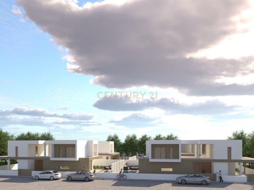 Luksusowy dom w Charneca de Caparica, Almada