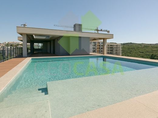 Apartment / Etagenwohnung in Oeiras, Lissabon
