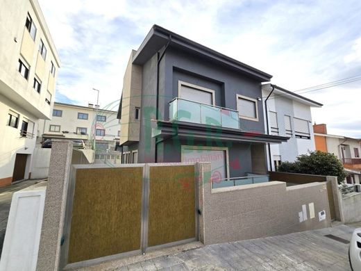 Semidetached House in Gondomar, Distrito do Porto