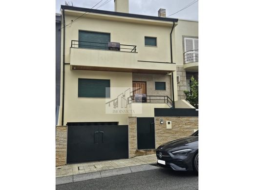 Semidetached House in Valongo, Distrito do Porto