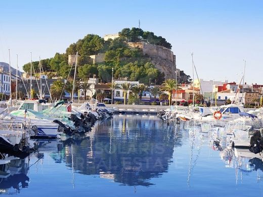 Grundstück in Denia, Alicante