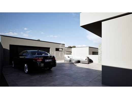 Mehrfamilienhaus in Santa Maria da Feira, Distrito de Aveiro