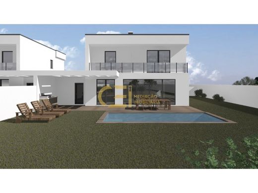 半独立式房屋  Almeirim, Santarém