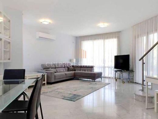 Villa multifamiliale à Limassol, Limassol District