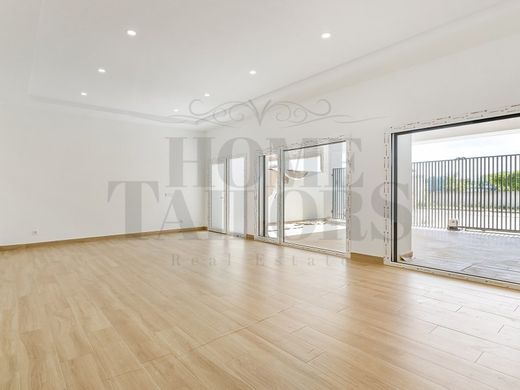 Luxury home in Almada, Distrito de Setúbal