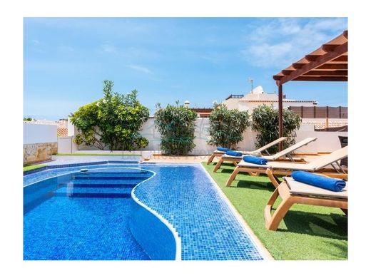 Adeje, サンタ・クルス・デ・テネリフェの高級住宅