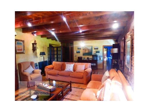 Luxury home in Santiago Millas, Leon