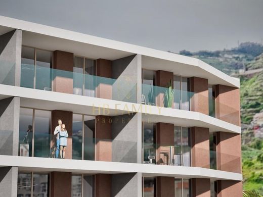 Apartment / Etagenwohnung in Câmara de Lobos, Madeira