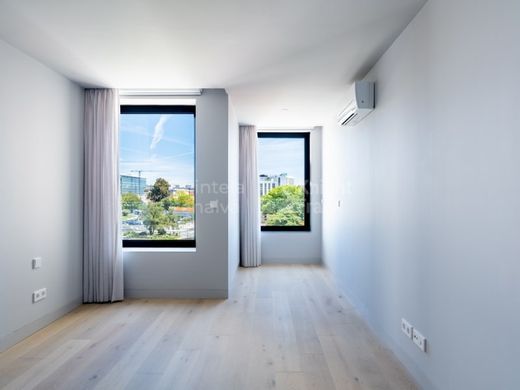 Apartament w Avenidas Novas, Lisbon