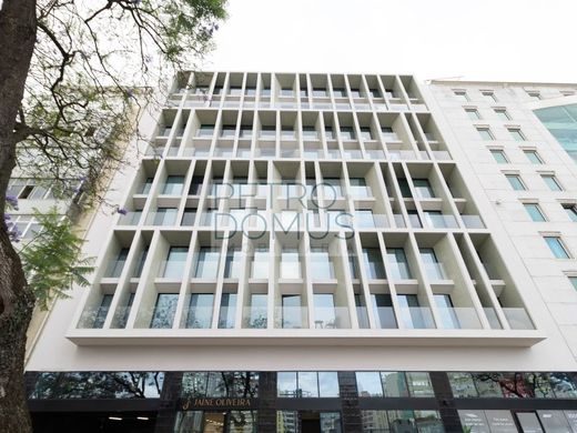 아파트 / Avenidas Novas, Lisbon