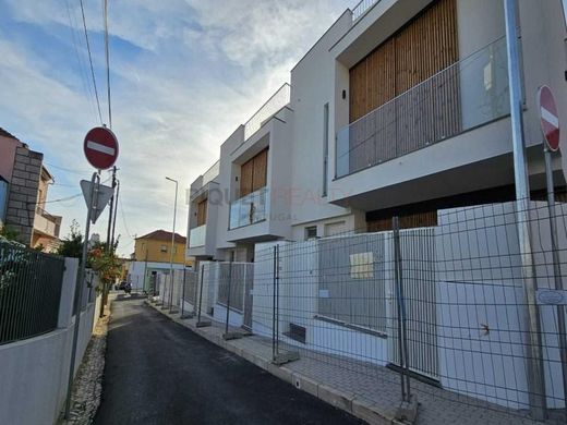 Συγκρότημα ανεξάρτητων κατοικιών σε Cascais e Estoril, Cascais