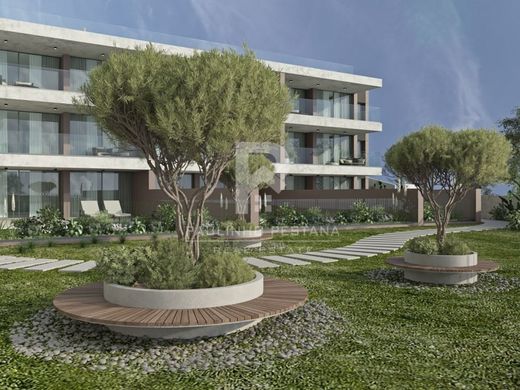 Apartment / Etagenwohnung in Funchal, Madeira