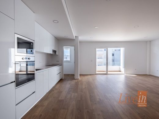 Apartment / Etagenwohnung in Mafra, Lissabon