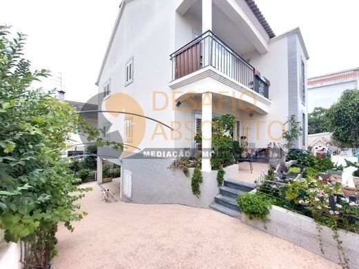 Maison individuelle à Almada, Distrito de Setúbal